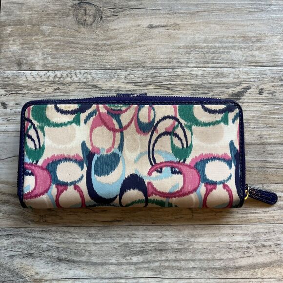 Coach Wallet Signature IKAT Scribble Print Accordion Large White Pink Blue - Picture 2 of 8